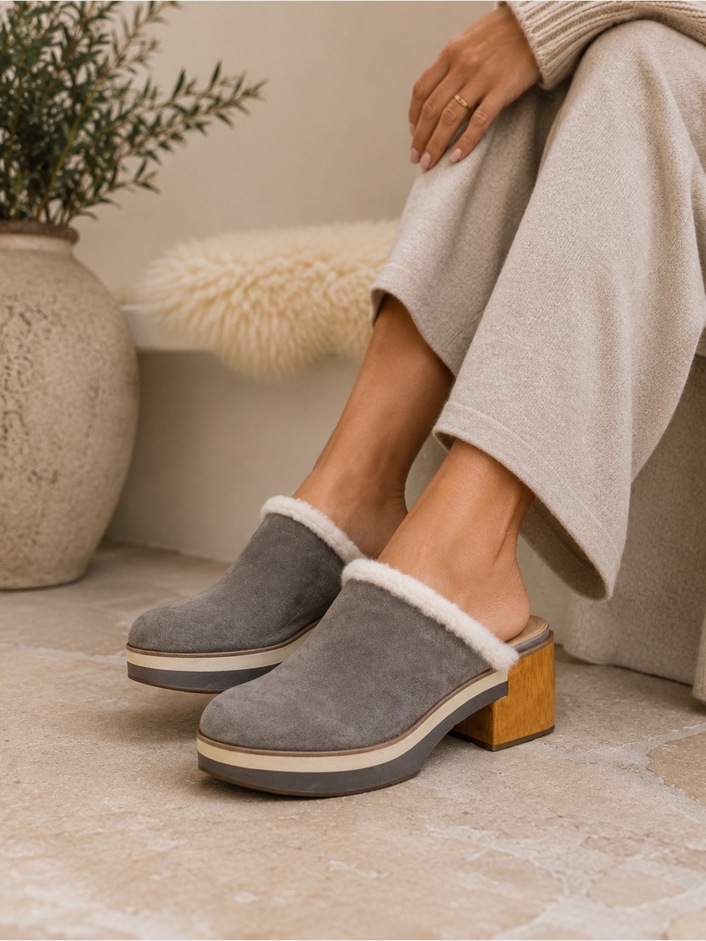 Bernardo Sky Shearling Mule Clogs Gray Suede Wooden Heel Cozy Luxe Aspen Chic 10